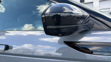 Land Rover Range Rover Evoque 2.0 D200 R-Dynamic SE 5dr Auto Diesel Hatchback